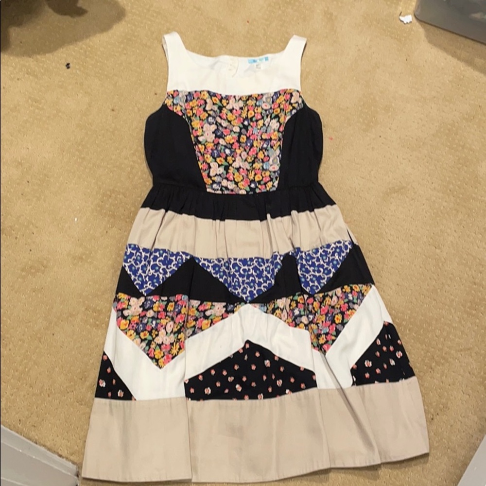 Anthropologie quilted key hole dress